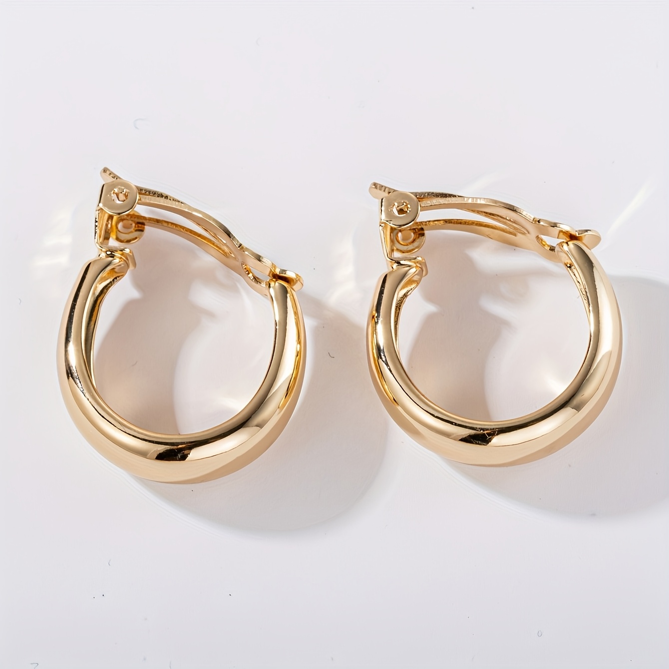 Unisex Magnetic Hoop Earrings - No Piercing Required